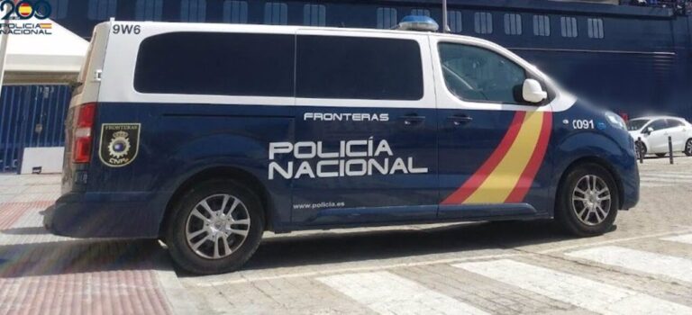 Furgón de la Policía Nacional