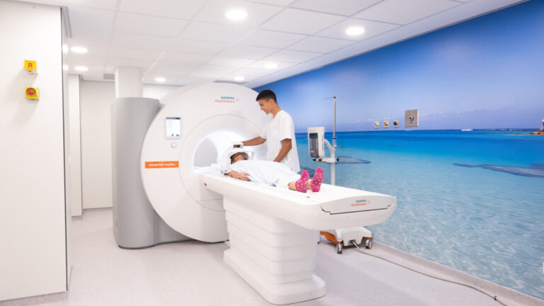 Juaneda Hospitales activa las tres primeras resonancias magnéticas con IA de Baleares