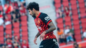 Samu Costa, seria duda para el debut liguero ante el Barça