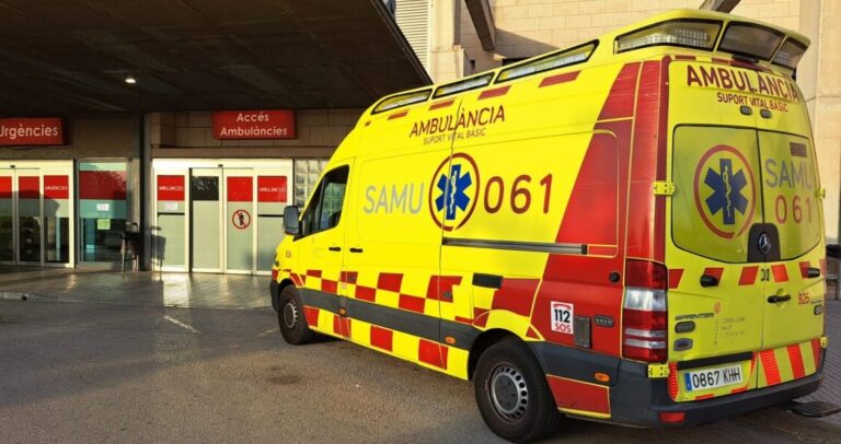 Un joven, en estado crítico tras precipitarse desde un quinto piso en s'Arenal de Llucmajor