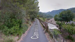 Un motorista choca frontalmente contra una furgoneta en Andratx