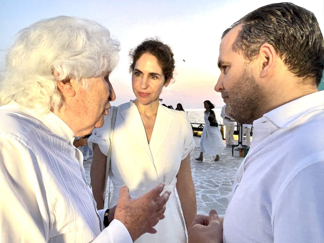 GsuFE6LXcAAP2GZ GsuFE6LXcAAP2GZ