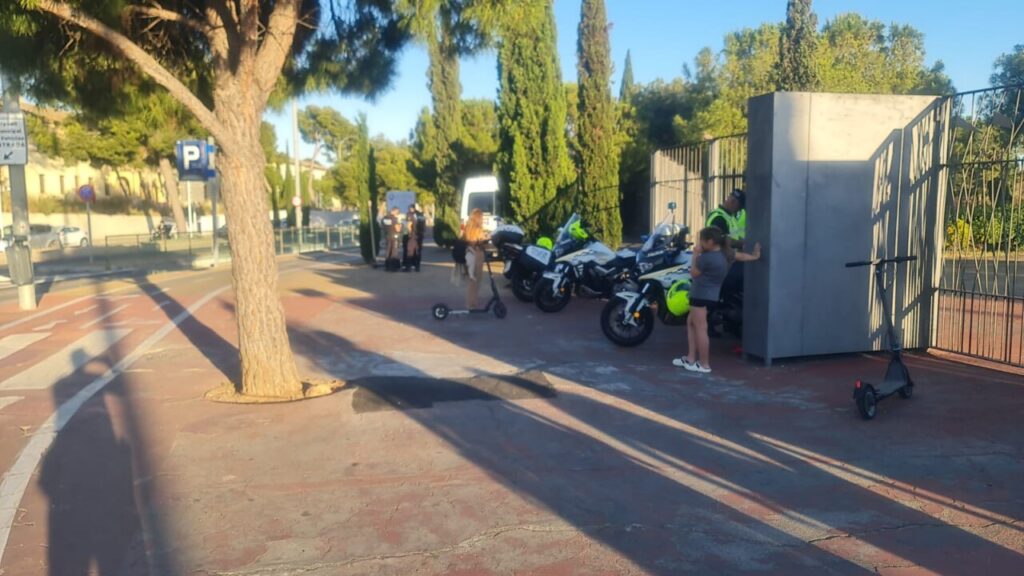 La Policía Local impone 67 sanciones a patinetes y bicicletas en controles escolares