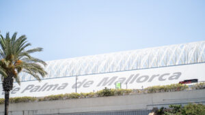 El aeropuerto de Palma cerrará el módulo D hasta abril de 2026 para realizar obras de modernización, incluyendo sistemas de climatización e iluminación.