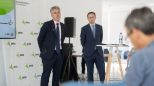 director del aeropuerto, Tom&aacute;s Melgar y director de Infraestruct