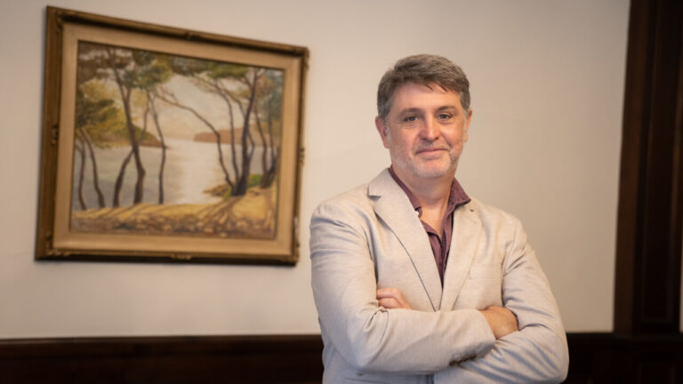 "La nueva receta electrónica cambiará por completo el sistema farmacéutico antes de fin de año"