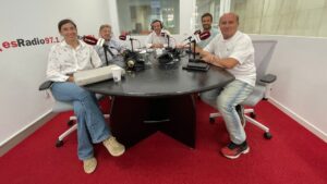 El debate parlamentario se aleja de las encuestas, en el 'Contrapunto'