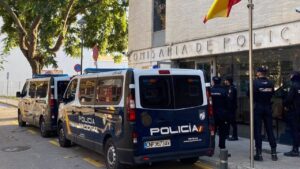 Sucesos. A prisi&oacute;n por robar con violencia en un bar de Manacor tras anunciar que "la iba a liar"