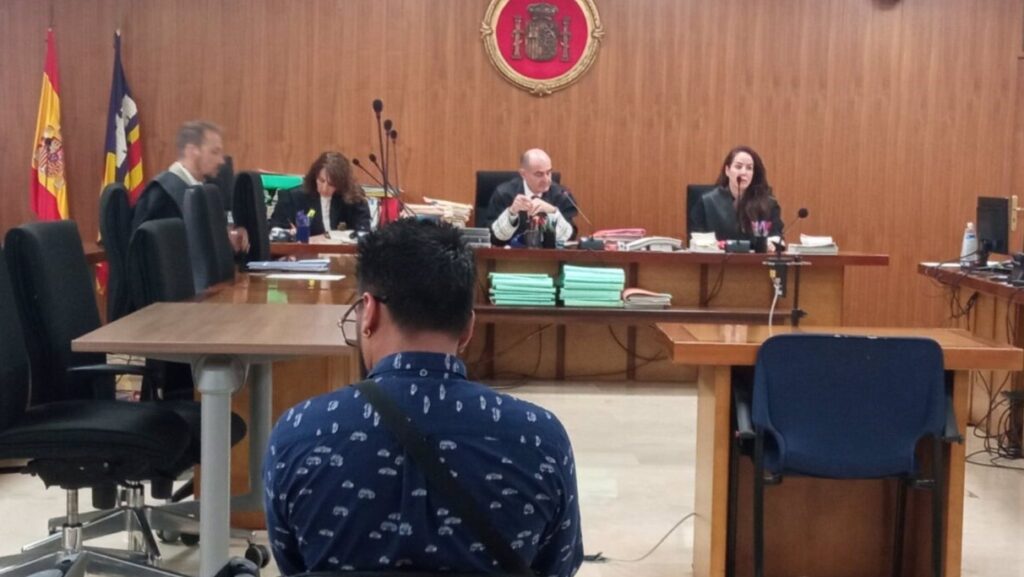 Un miembro de 'los Pelúos' acepta dos años de prisión por okupar viviendas y alquilarlas