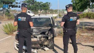 El incendio de un coche en Playa de Palma destapa a una conductora sin carnet ni seguro