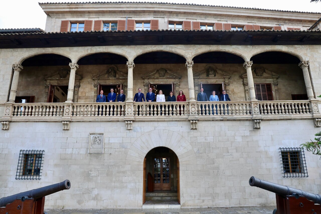 La presidenta del Govern de les Illes Balears, Margalida Prohens, comparecerá en la rueda de prensa que lleva como título «Rendimos cuentas», para hacer balance de los dos primeros años de legislatura. La presidenta del Govern de les Illes Balears, Margalida Prohens, comparecerá en la rueda de prensa que lleva como título «Rendimos cuentas», para hacer balance de los dos primeros años de legislatura.