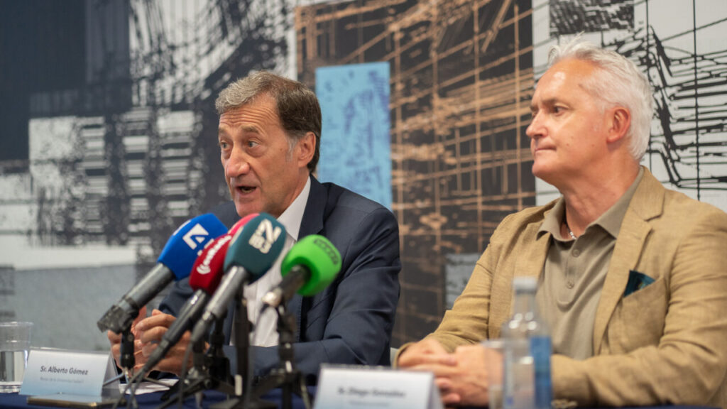 El rector de la Universidad Isabel I, Alberto Gómez Barahona, y