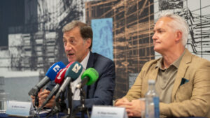 El rector de la Universidad Isabel I, Alberto G&oacute;mez Barahona, y