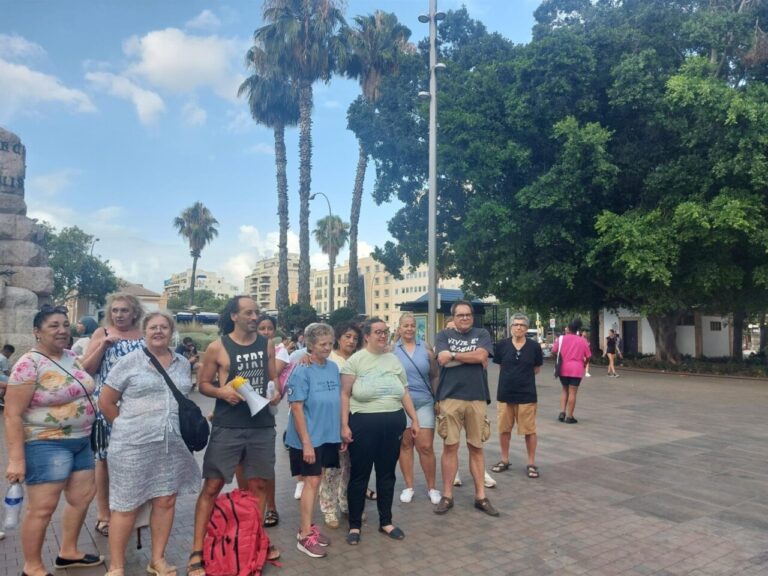 Concentración afectados trasteros Joan Miró Palma