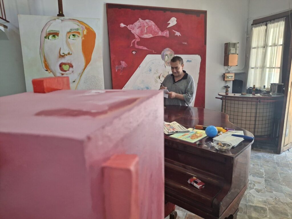 Carlos Penas en su taller Carlos Penas en su taller