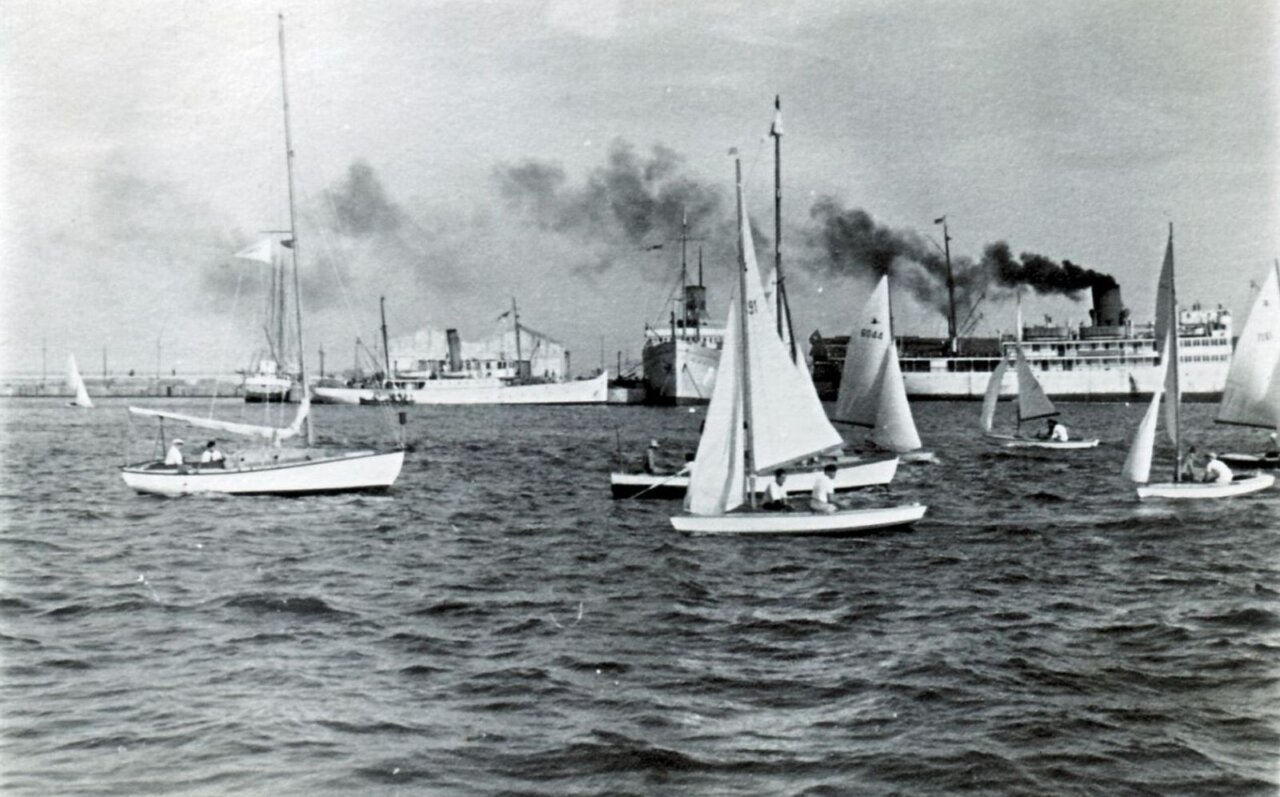 El RCNP fue inaugurado en 1948 con la celebración de un Campeonato del Mundo de la clase Snipe
