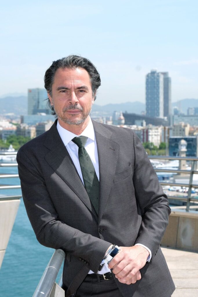 Entrevista a Alfredo Serrano, director de la Asociación Internacional de Líneas de Cruceros en España.