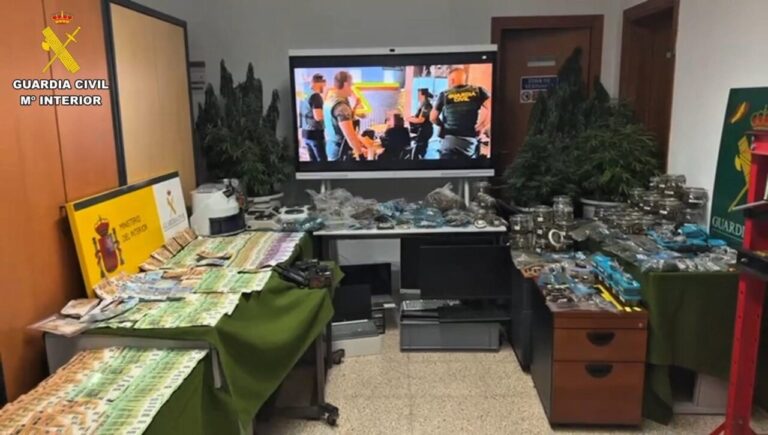 Local con marihuana intervenido Guardia Civil