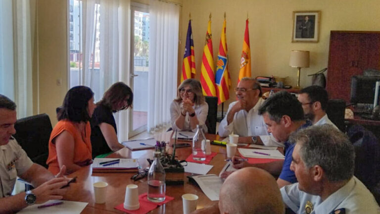 Reunión de la secretaria de Estado de Migraciones, Pilar Cancela, con el delegado de Gobierno de Baleares, Alfonso Rodríguez Badal y responsables de las FCSE en Ibiza.