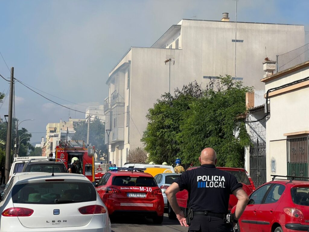 Nuevo incendio en una vivienda okupada de la calle pablo iglesias de Palma 17