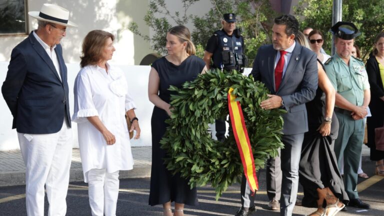 homenaje guardias civiles palmanova