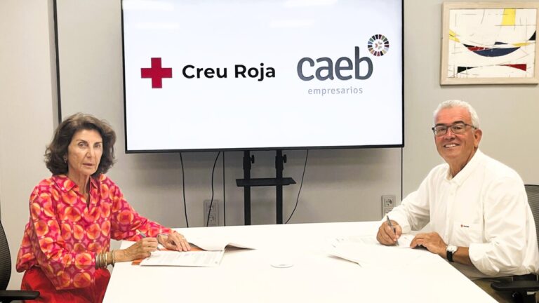 CAEB y Creu Roja firman un acuerdo para impulsar la empleabilidad de los más vulnerables