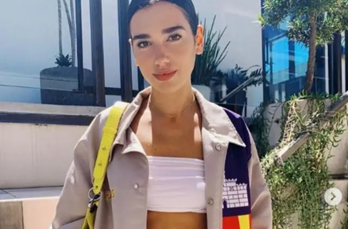 dua lipa chaqueta baleares 2019 (1)