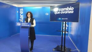 Archivo - La diputada del PP y secretaria general del PP en Baleares, Sandra Fern&aacute;ndez, en una imagen de archivo
