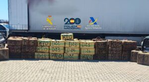 Sucesos. Detenido en Ibiza un conductor que embarc&oacute; en un ferry con 2.500 kilos de hach&iacute;s ocultos en el cami&oacute;n