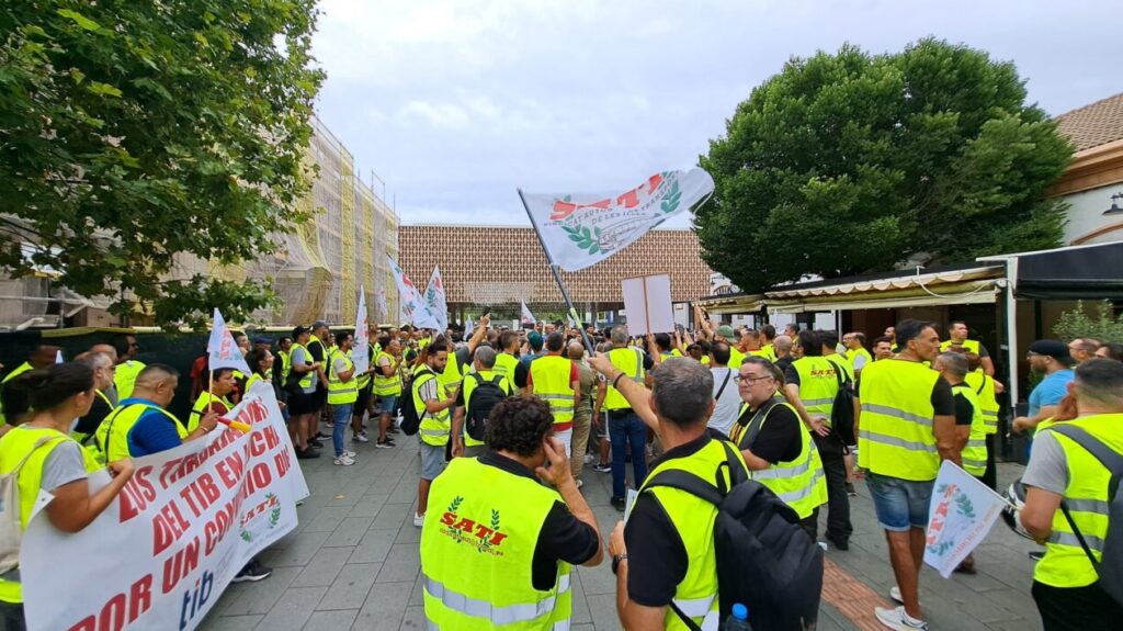 Arranca la huelga indefinida de los trabajadores del TIB