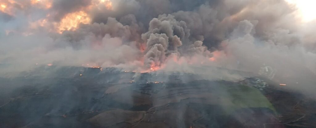Dos muertos y miles de hectáreas arrasadas tras un incendio forestal en Lleida