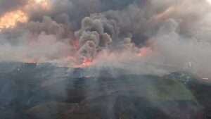 Dos muertos y miles de hect&aacute;reas arrasadas tras un incendio forestal en Lleida