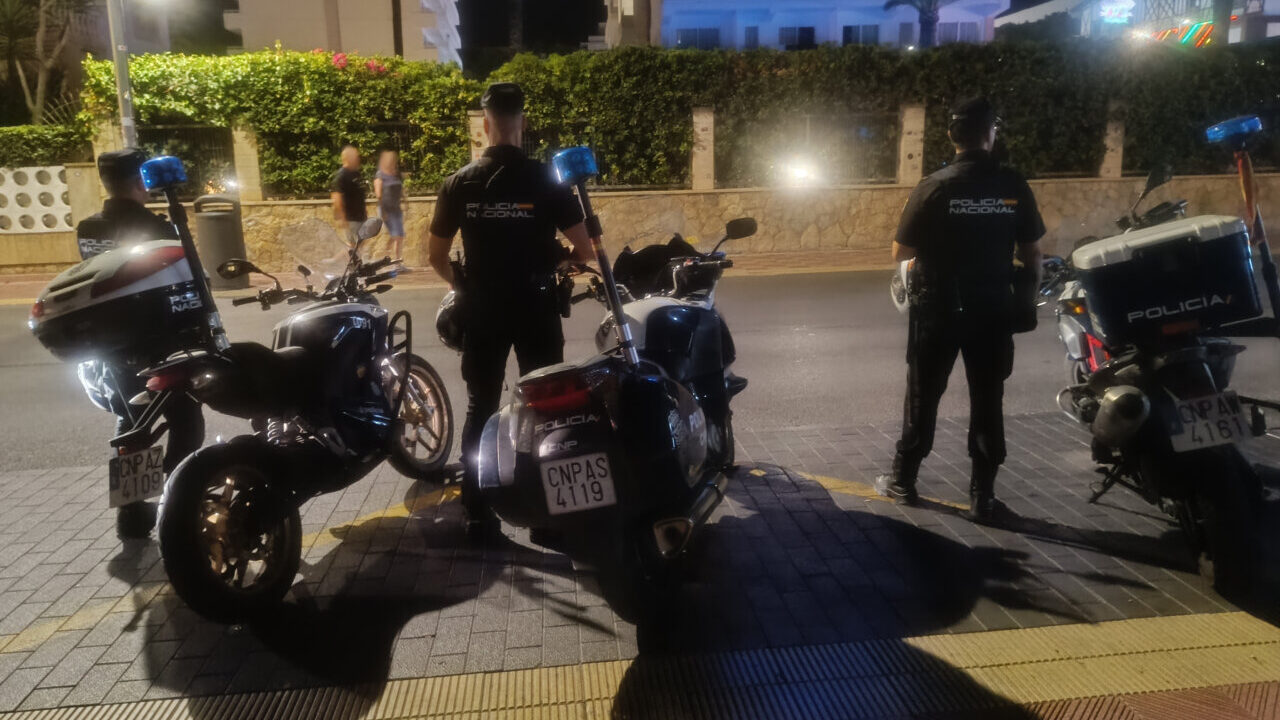 Un vigilante de una discoteca de Playa de Palma le parte el cráneo a un cliente