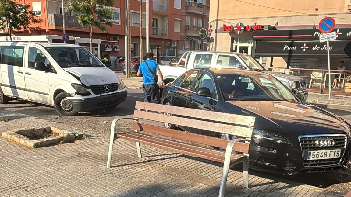 Un conductor borracho provoca un accidente en Son Ferriol