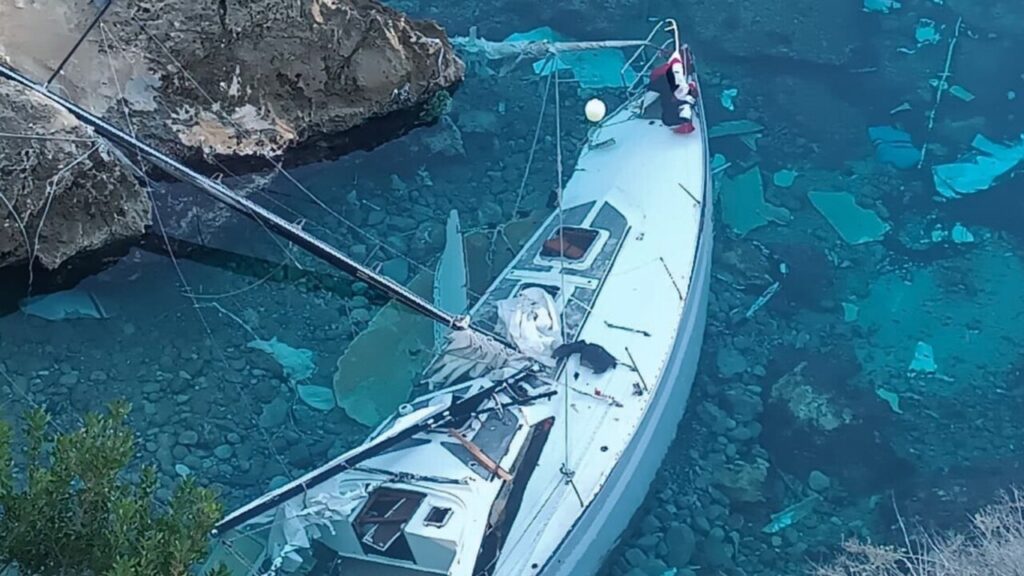 velero hundido alcudia 2025