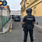 Sucesos. Detenida una mujer por amenazar de muerte a su casero con un cuchillo en Palma