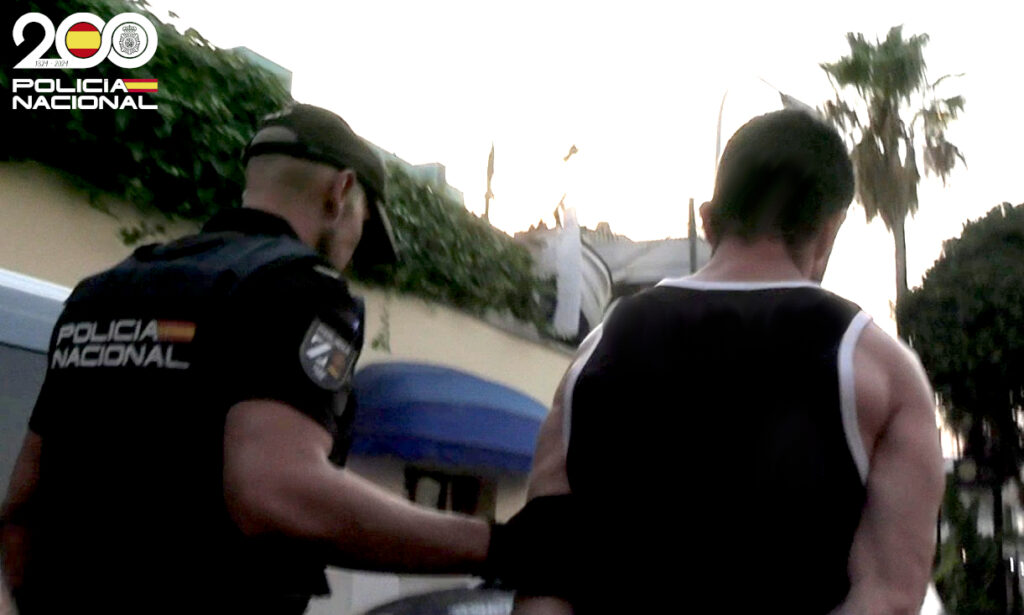 Detenido robo alcantarillas