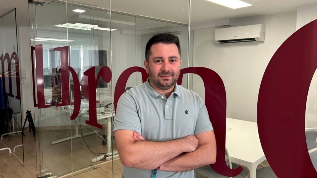 Llorenç Perelló Hay que promocionar el catalán porque tiene menos presencia social, pero sin excluir