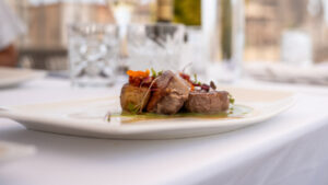 Baleares tiene el menú del día más caro del país, con una media de 16 euros