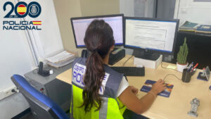 POLICIA NACIONAL ESTAFA