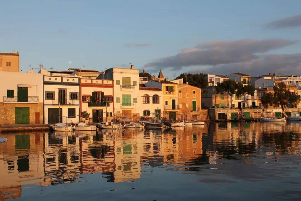 Puerto de Porto Colom, una de las zonas clave para María Martínez Barceló