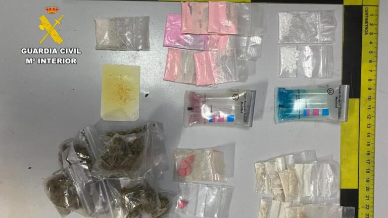 Pillado un conductor sin carnet y con seis drogas distintas preparadas para su venta