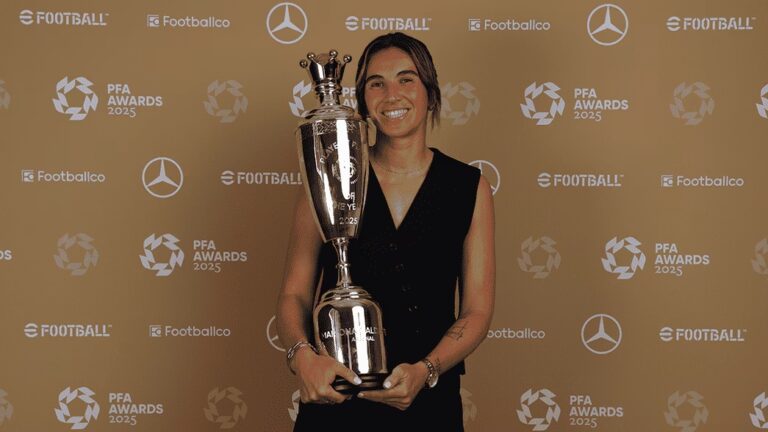 mariona caldentey mejor jugadora premier 2025