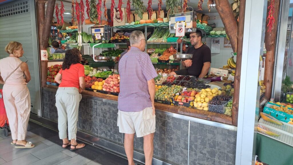 Los precios se frenan en agosto y dan un respiro a las familias