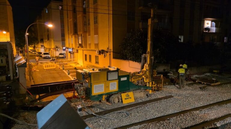Las obras en el paso elevado de Verge de Lluc obligan a modificar los horarios de los trenes durante casi dos semanas