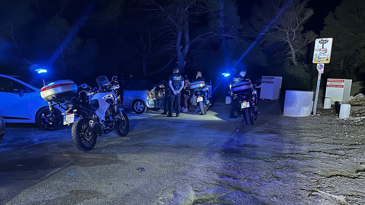 La Policía desmantela otro botellón en Na Burguesa con 20 denuncias