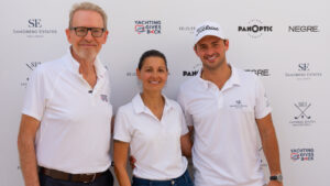 Fundador de Sandberg y el representante de la Fundación Beneficiaria