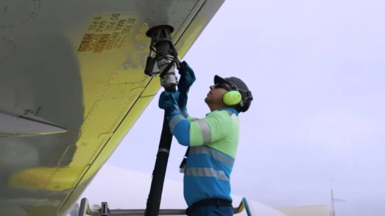 El lado oscuro del biocombustible aéreo que llega a Baleares
