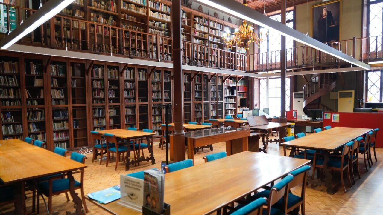 biblioteca cort