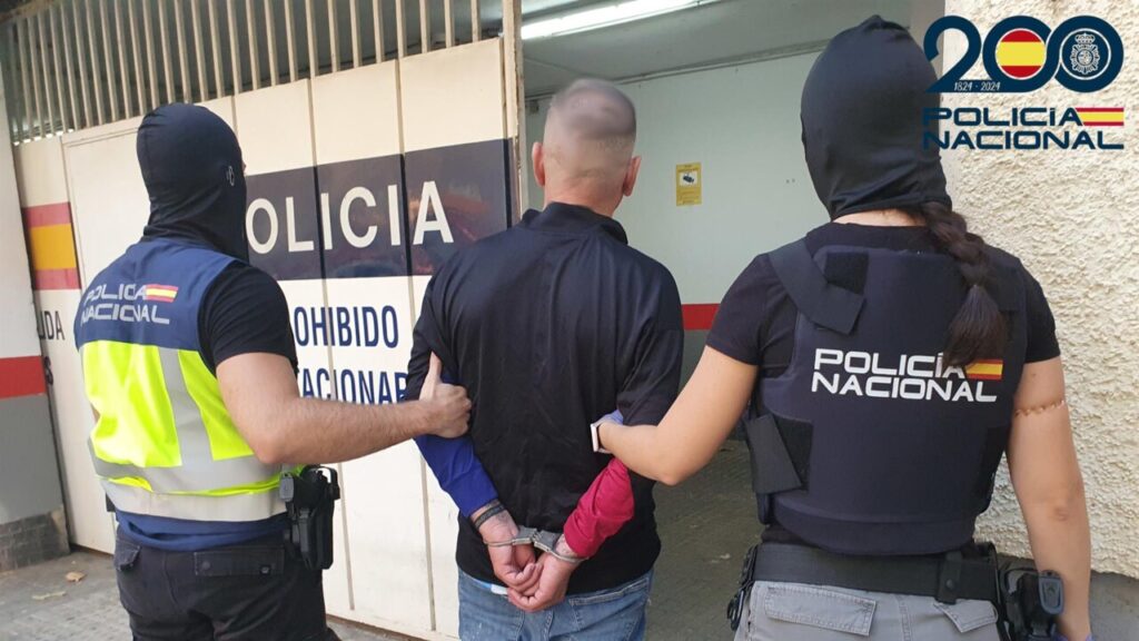Detención de un hombre por venta de drogas a domicilio en Palma